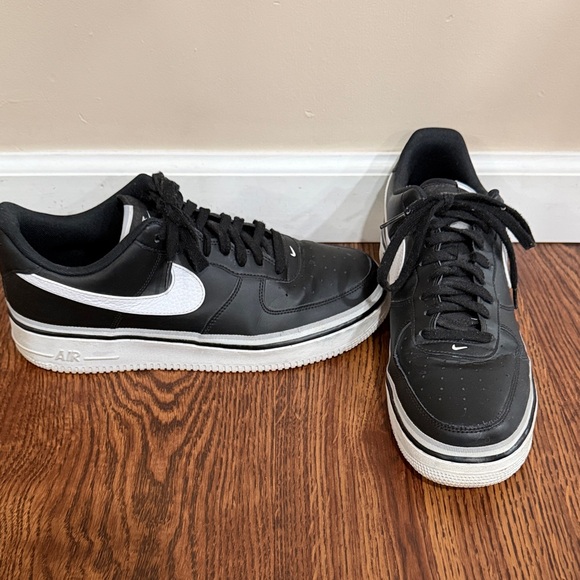 Nike Other - Nike Black and White Low-Top Sneakers